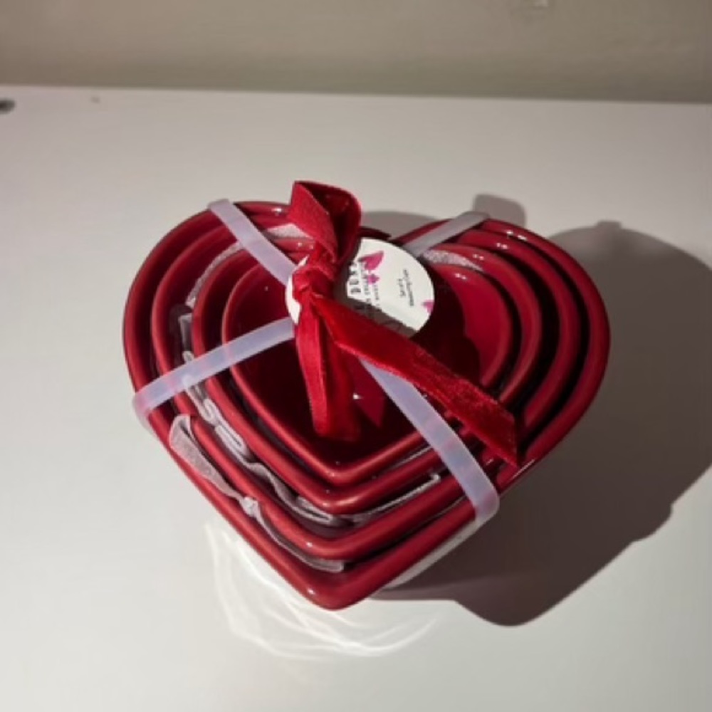 Rae Dunn heart XOXO measuring cups (BUY NOW) - Picture 6 of 7